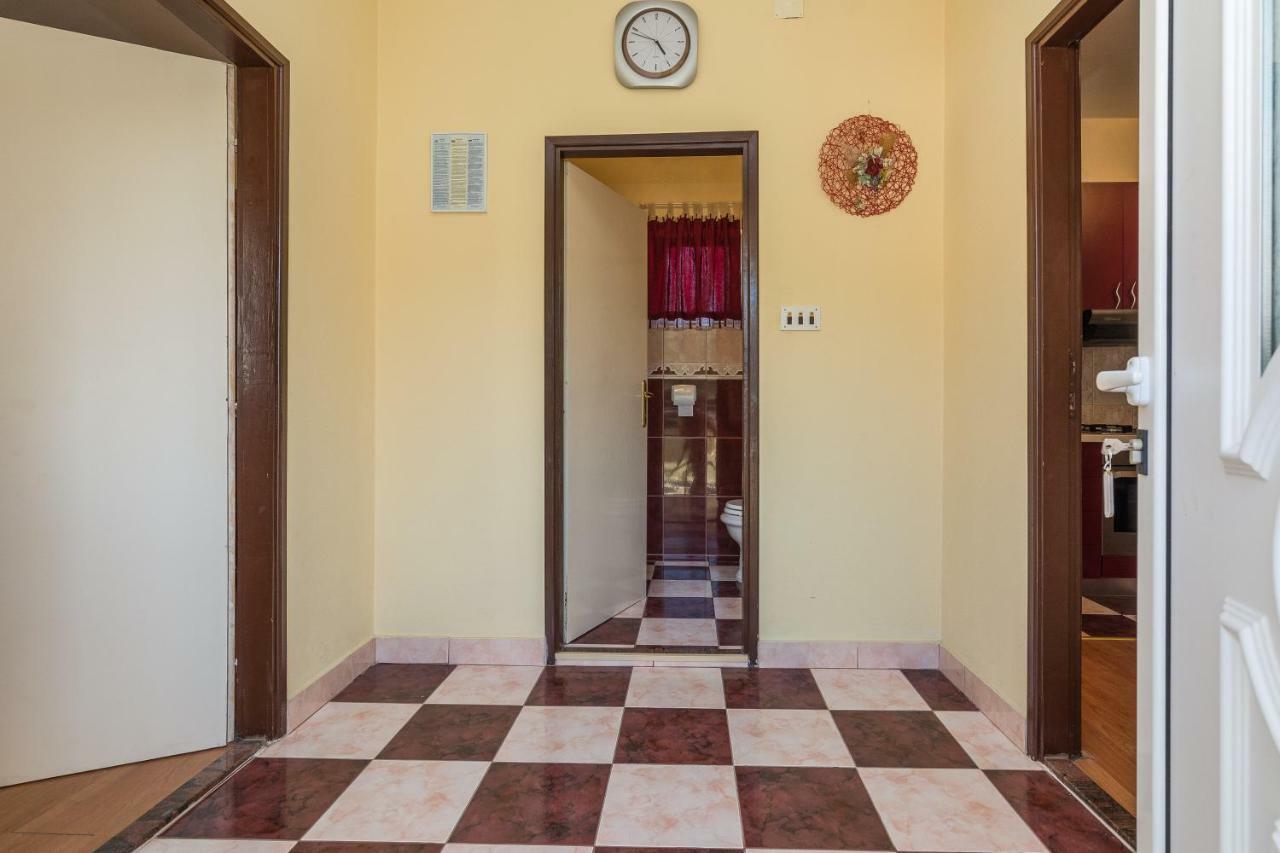 Apartman Mladenka Сукошан Экстерьер фото